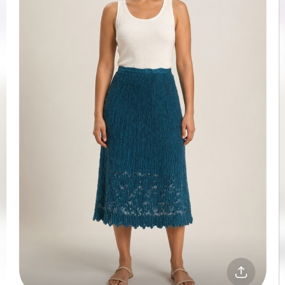 ROMEO & JULIET COUTURE lace skirt Medium